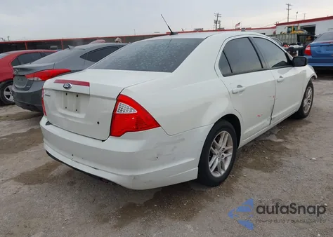2012 Ford Fusion S z USA, uszkodzony, nr VIN 3FAHP0GA0CR275486